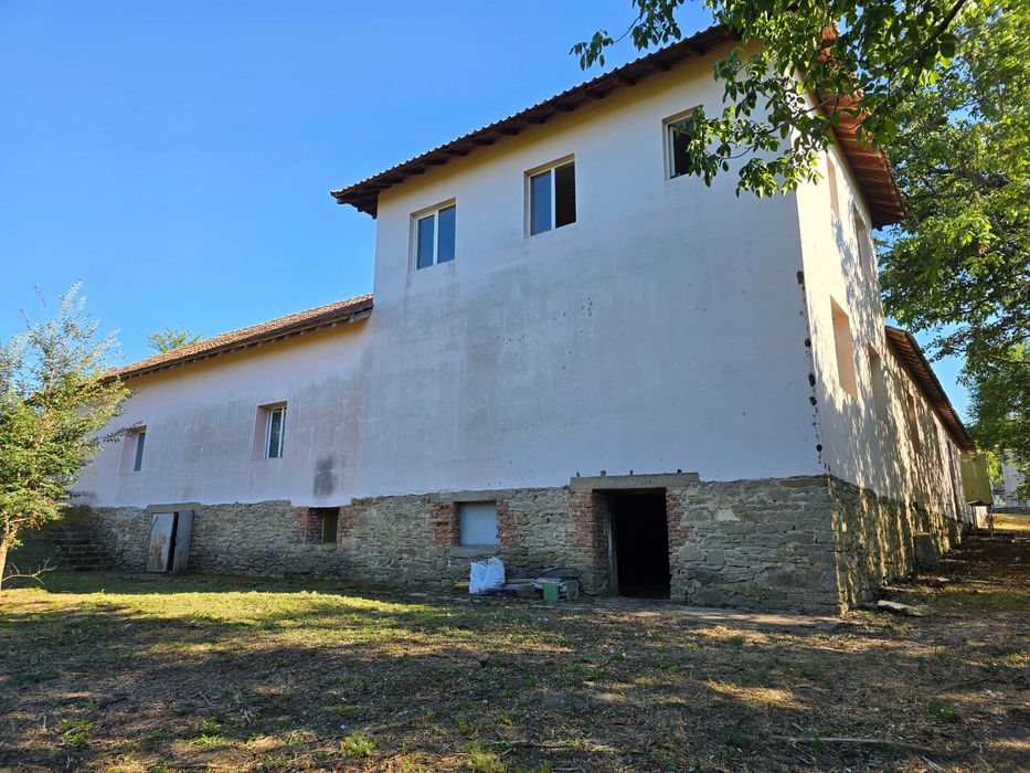 Имот за производство или складова база 2 имота в с. Церова кория