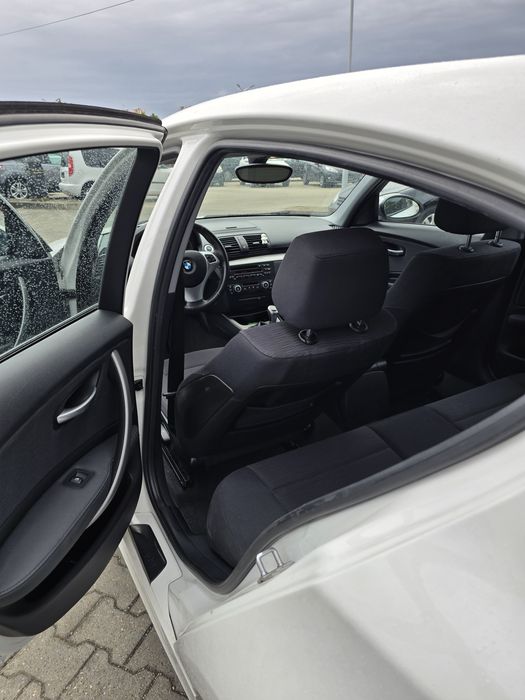BMW 116d 2010 • EURO 5 • Consum 4-5% • IMPECABIL • Recent adus