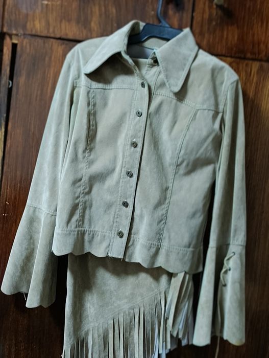 Дамски костюм _ гладко. кадифе