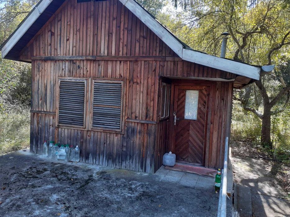 Продавам вила в Троянския балкан