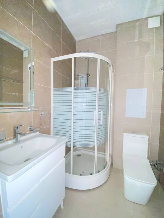 Продаю 2/4/7 42м2 в ЖК Izzat на ул. Иззат, ор-р: Кадышева