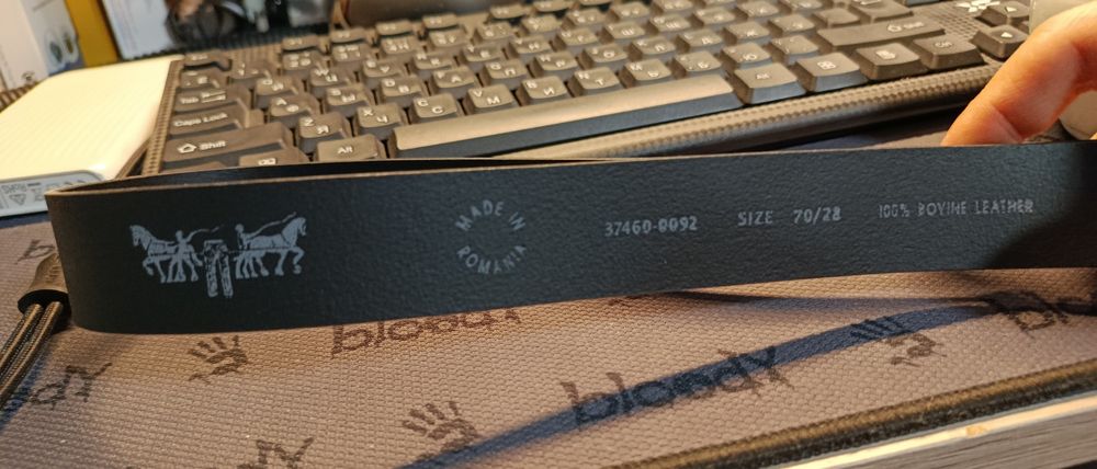 Ремень унисекс Lewis Hermosilla