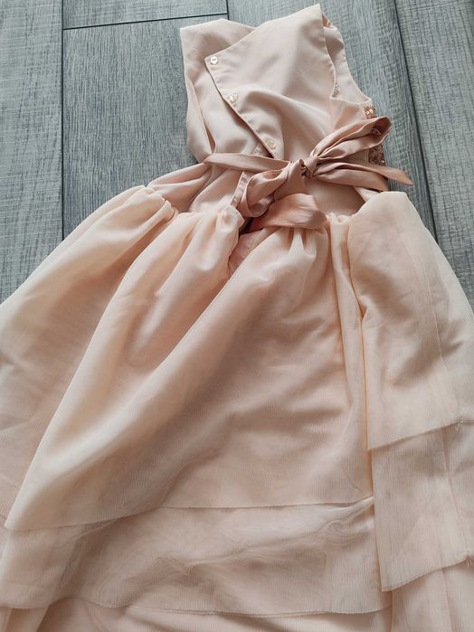 Рокли за момиче подходящи за 7-8  години