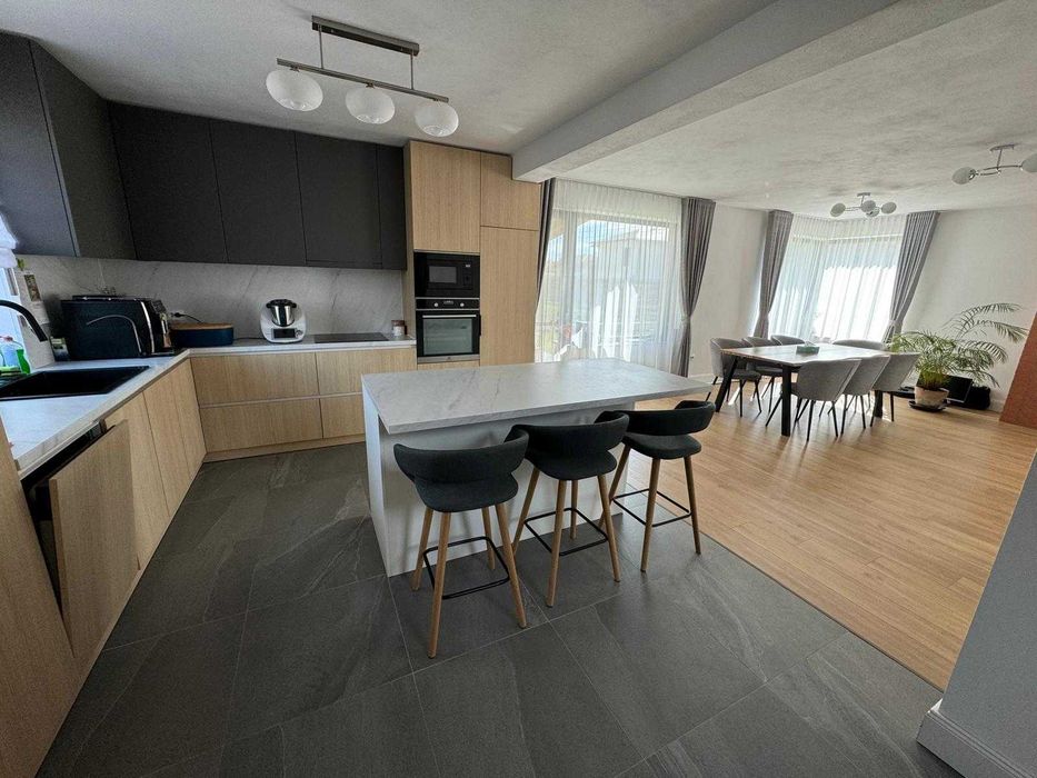 Închiriere casă complet mobilată, 3 dormitoare, prima închiriere