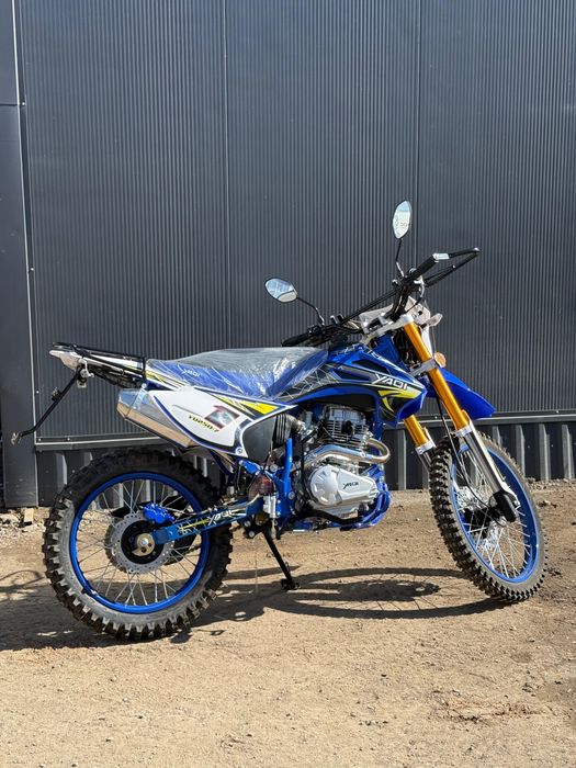 Мотоцыкл.     Yaqi