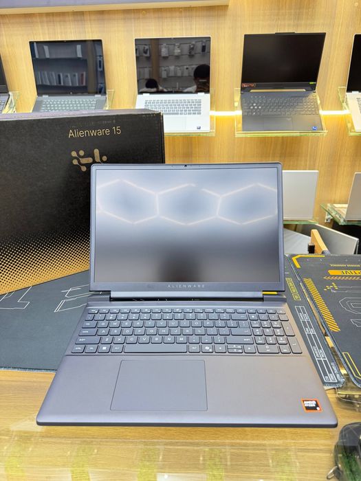 Noutbuk Dell Alienware 15 Ryzen 5 220 RTX4050 16/512GB 15.3’ Ips 165Hz