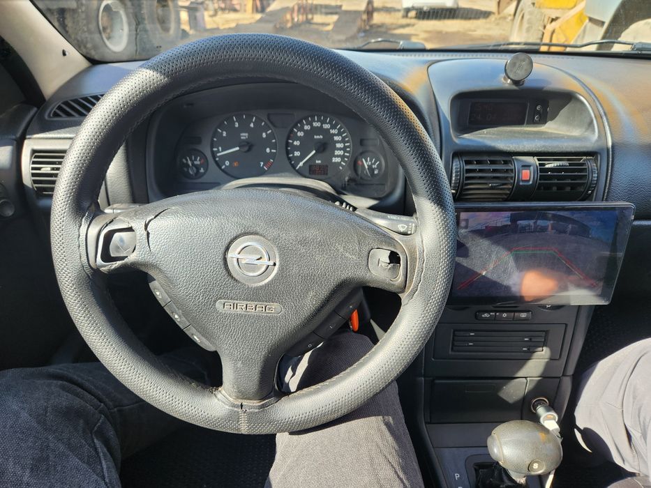 Срочно продаётся машина Opel Astra G