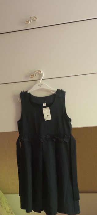 Продам школьный сарафан