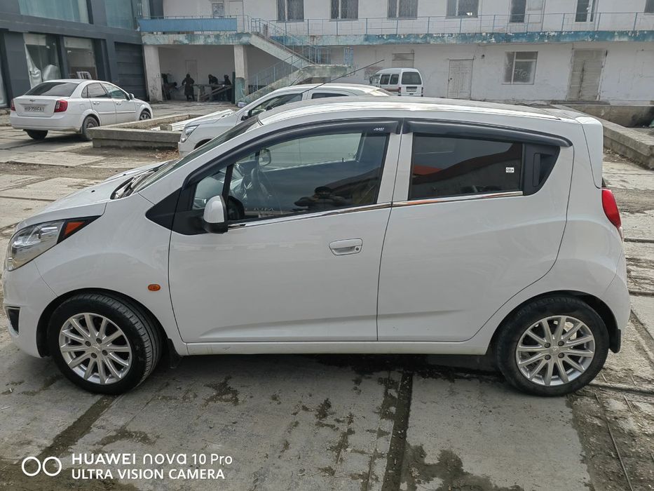 Автомобиль спарк