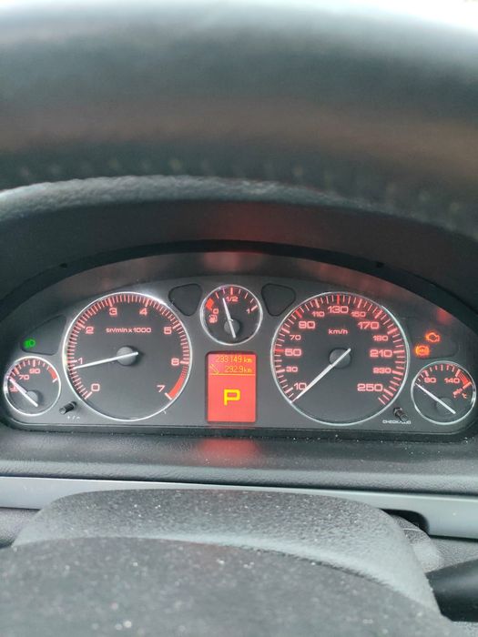 Vând Peugeot 407 SW