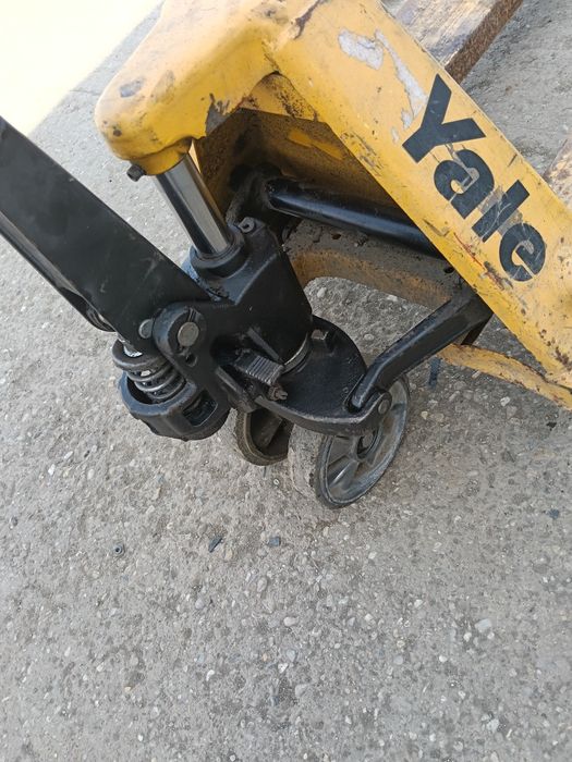 Vând Liza yale 2500 kg