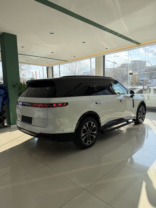 LYNK&CO 900 full Srochna sotiladi