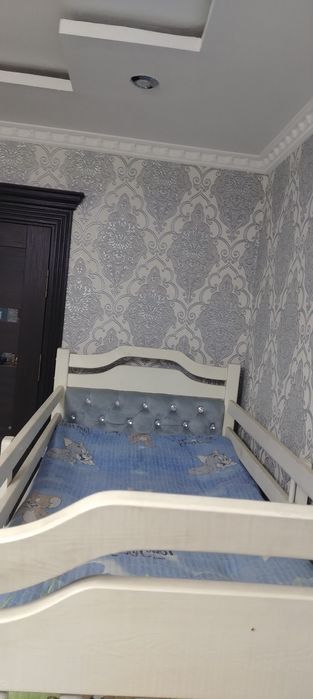 Детскый двух ярусный кроват продается.
