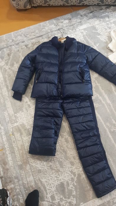 Продам женские куртки