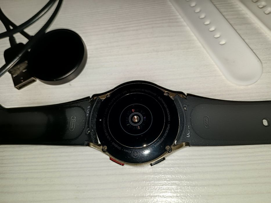 Продам часы Samsung Galaxy Watch 4