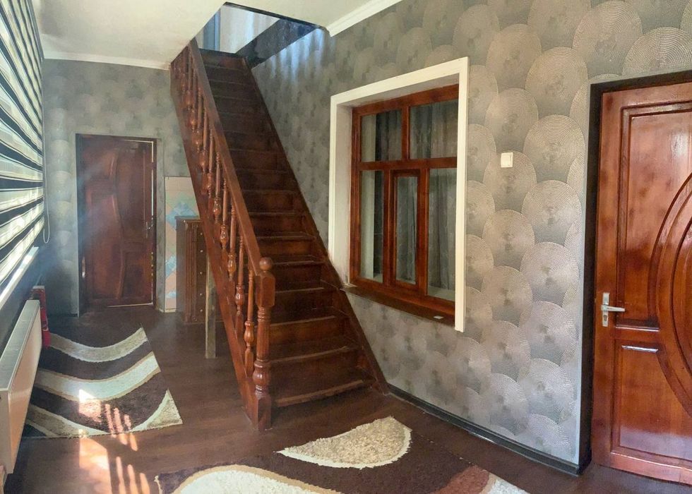 Hovli uy. Rohat. Yangiobot. Arzon narxda.