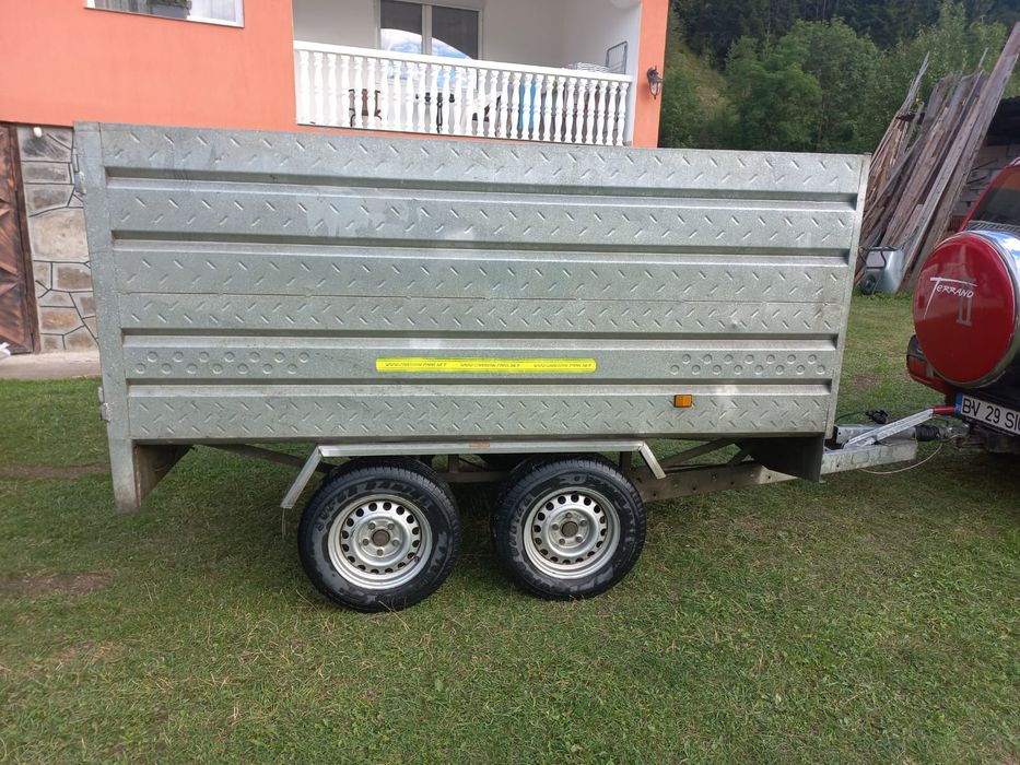 Vând remorca axă dublă