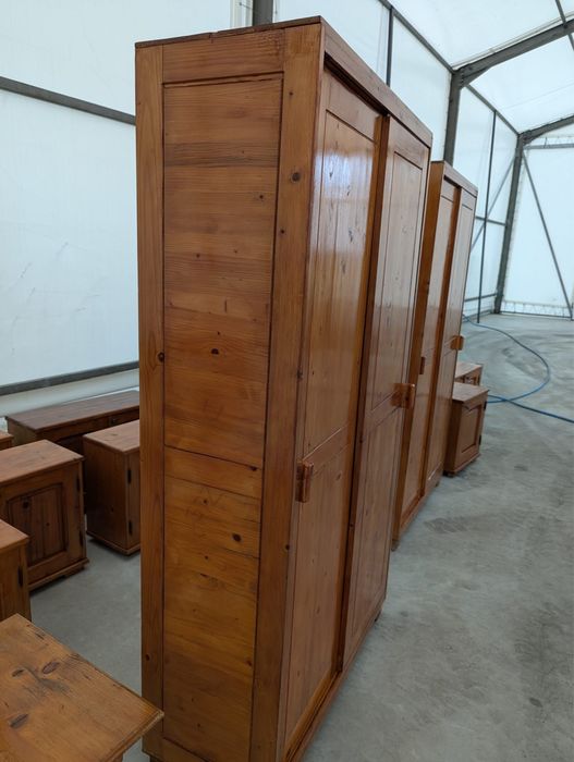 mobilier rustic din lemn de brad