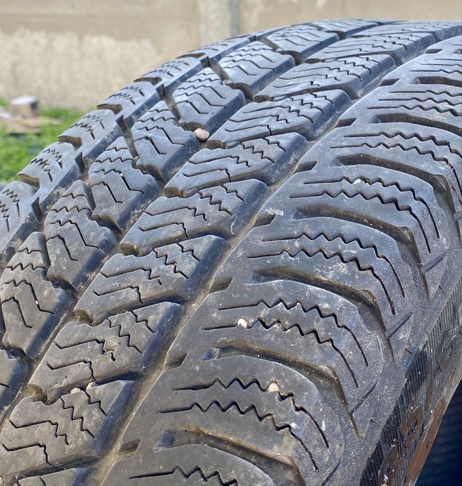 Зимни гуми 225/65/16C - Uniroyal SnowMax 3