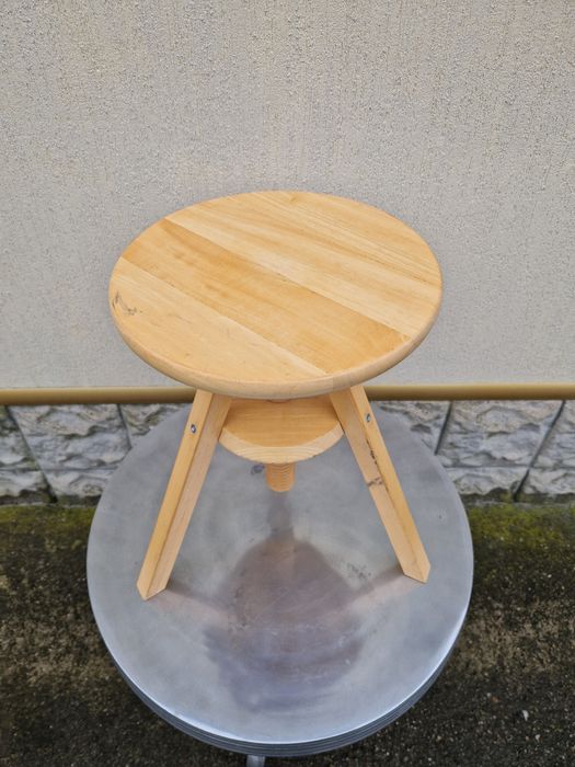 Антикварно немско дървено регулируемо работно столче