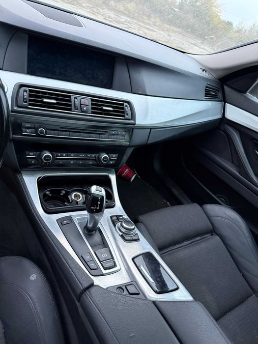 Dezmembrez/Piese BMW 530d 535d X-drive f10/f11 258 Cp De Europa