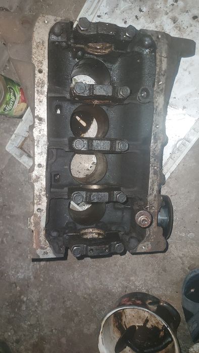 Продам  блок двигателя ваз2110