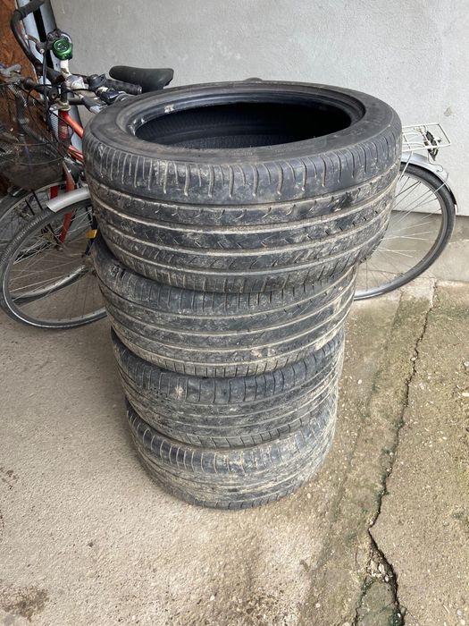 Anvelope vară 245/45/R17