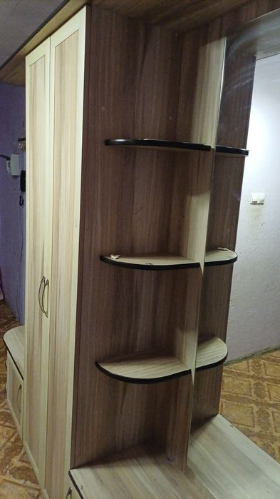 Продам прихожую в