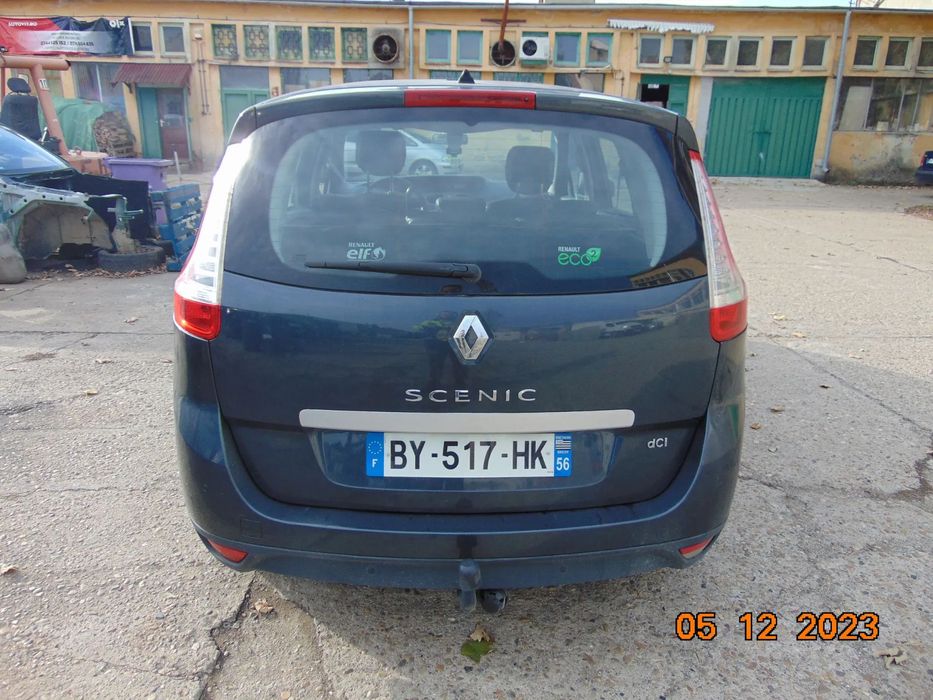 dezmembrez Renault Scenic 3 motor 1.6 cutie manuala volan stanga