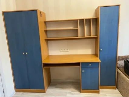 Продам детский гарнитур стенка