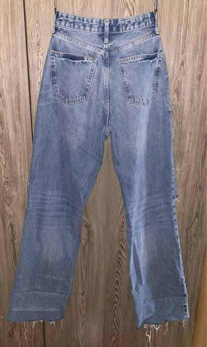 Скъсани дънки на ZARA