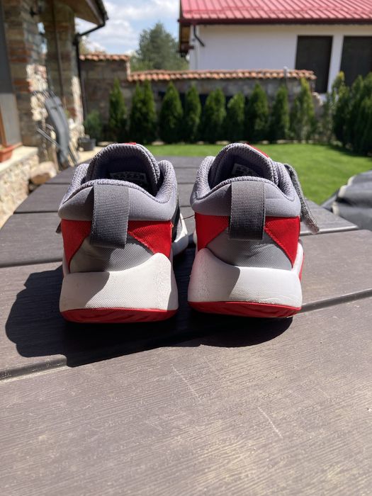 Маратонки adidas 30