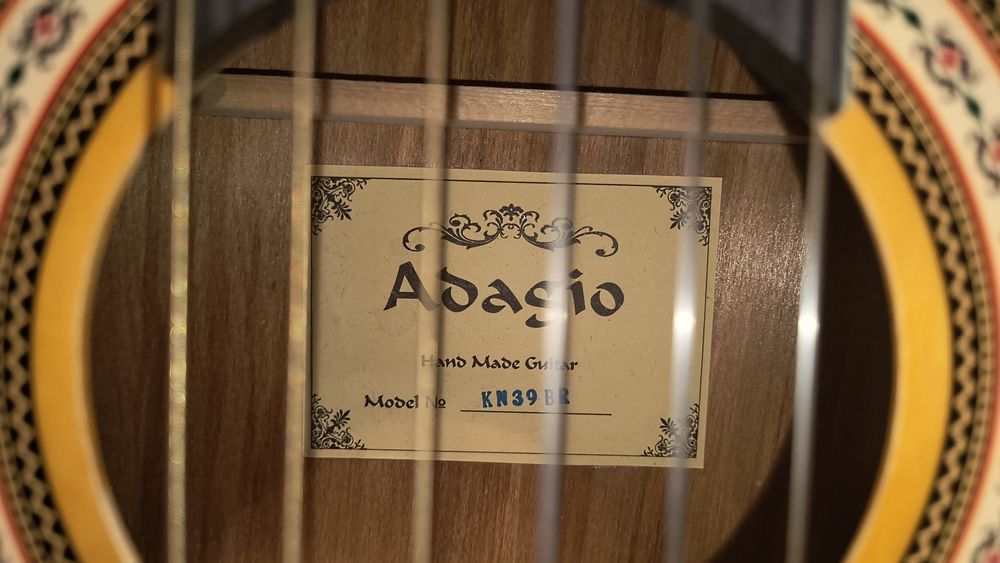 СРОЧНО! Классическая гитара Augusto