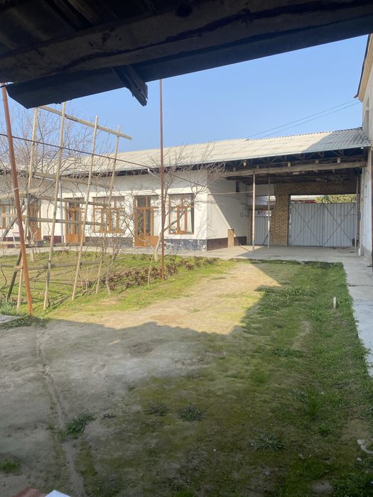 Yangiyo’l bozoriga 400 500 metrlik masofada Hovli sotiladi