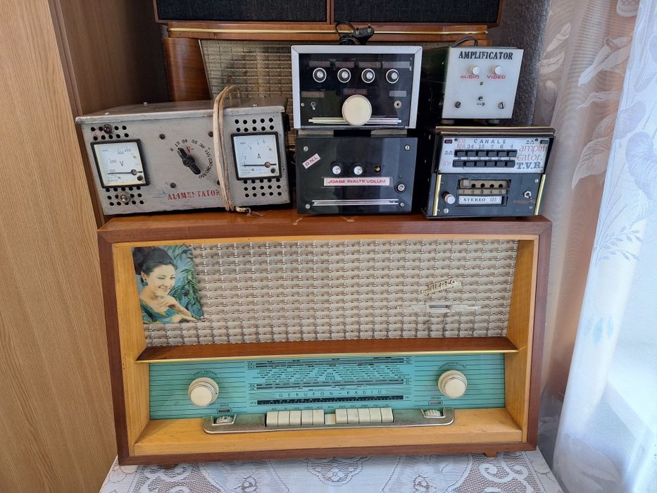 Vand obiecte retro de colectie