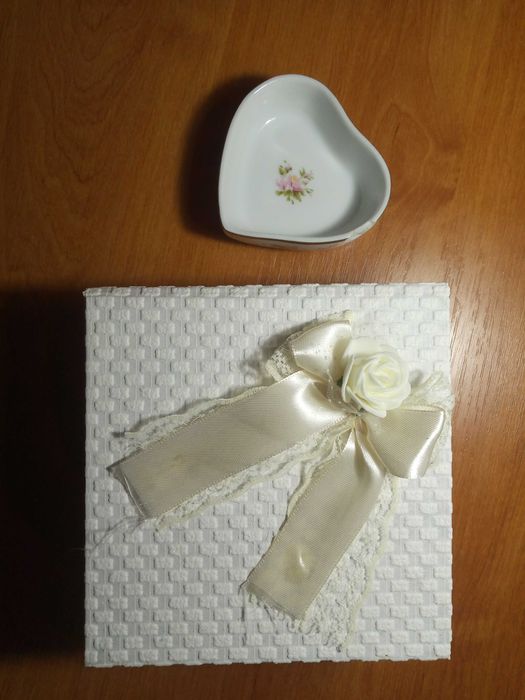 Шикарная шкатулка и брендовая коробка Ermenigildo Zegna.Цена 30тыс