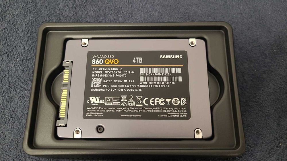 SSD Samsung 860 qvo de 4TB SATA III 2.5-inch , nou, original