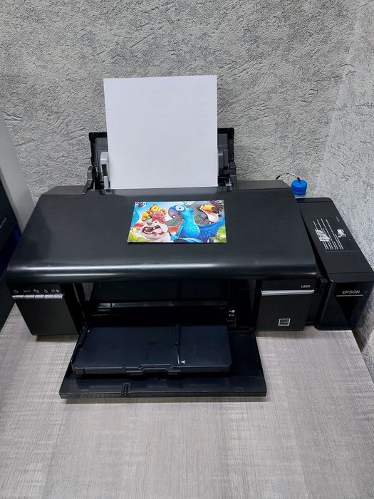 EPSON L805 wi-fi
6 цветный струйный принтер