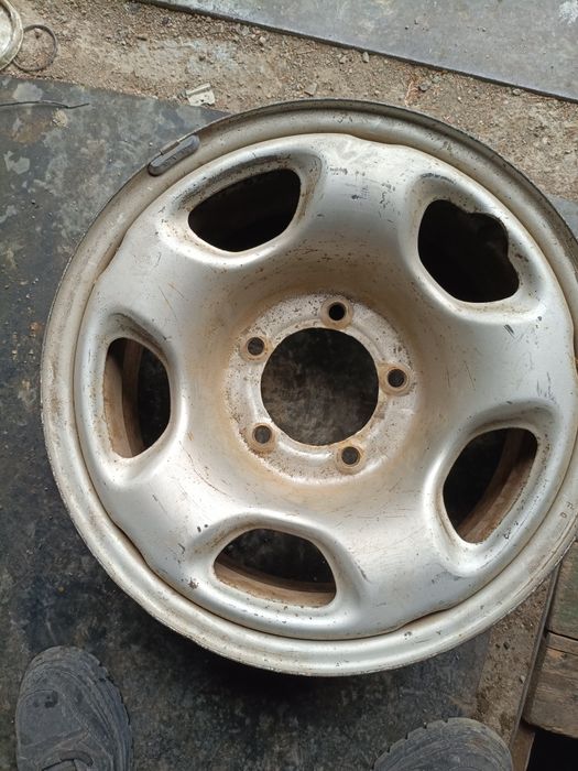 Продам диски на sizuki Vitara