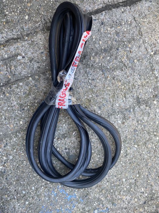 Cheder parbriz nou Dacia 1300 1310 sport papuc