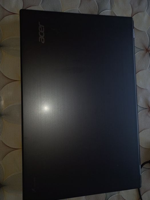Продавам лаптоп ACER