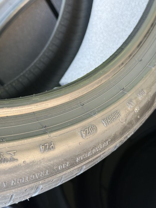 Anvelope vara 275/35/21 noi