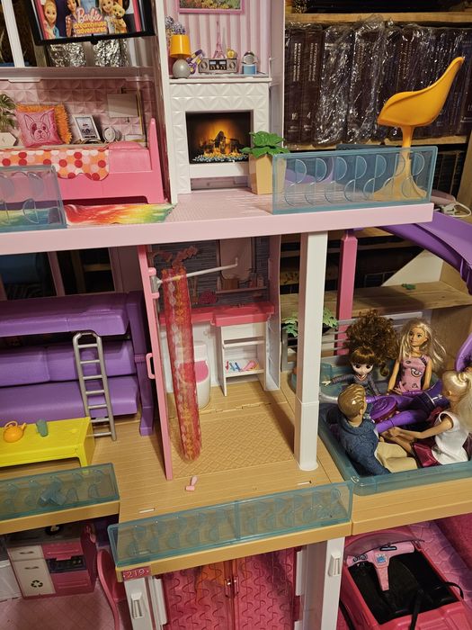 Кукла Barbie - Къщата на мечтите + БОНУС замък, кукли и др.