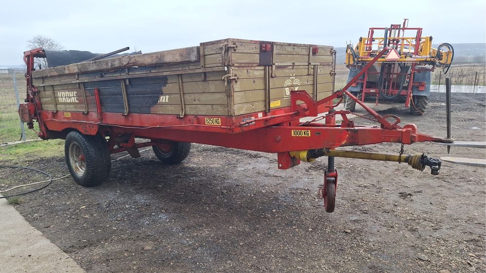 Remorca imprastiat gunoi Krone 6 tone