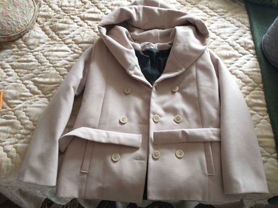 Jacheta Palton lina bej,captusit, gluga, buzunare CA NOU - 395 lei
