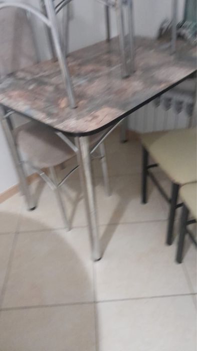 Стол с 6 стулями