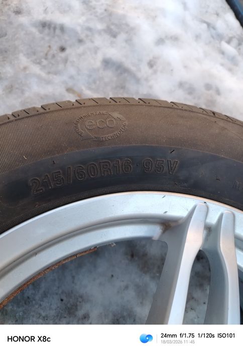 Продам комплект летние резину с дисками