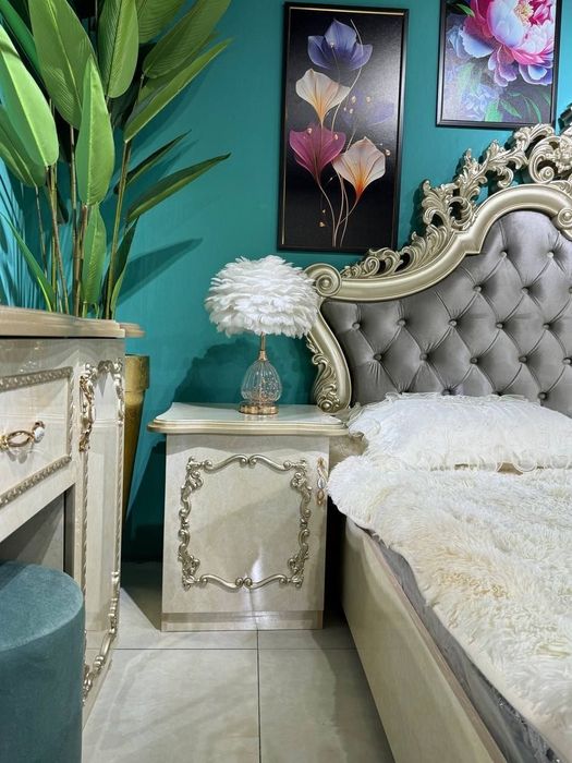 Mebel Spalni garnitur usta