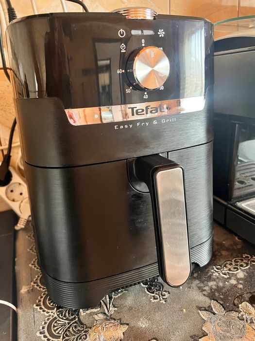 Disponibil ayr fryer tefal easy fry and grill