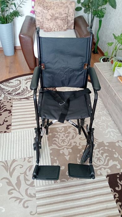 Продам коляску. Фирма Армед.